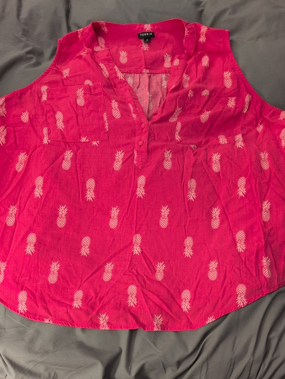 Torrid Women's Pink Pineapple Print Sleeveless Blouse Size 3